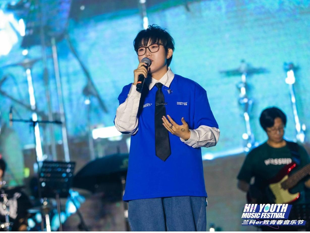 BEAT365英国官网：草地音乐节，嗨唱燃爆毕业季！