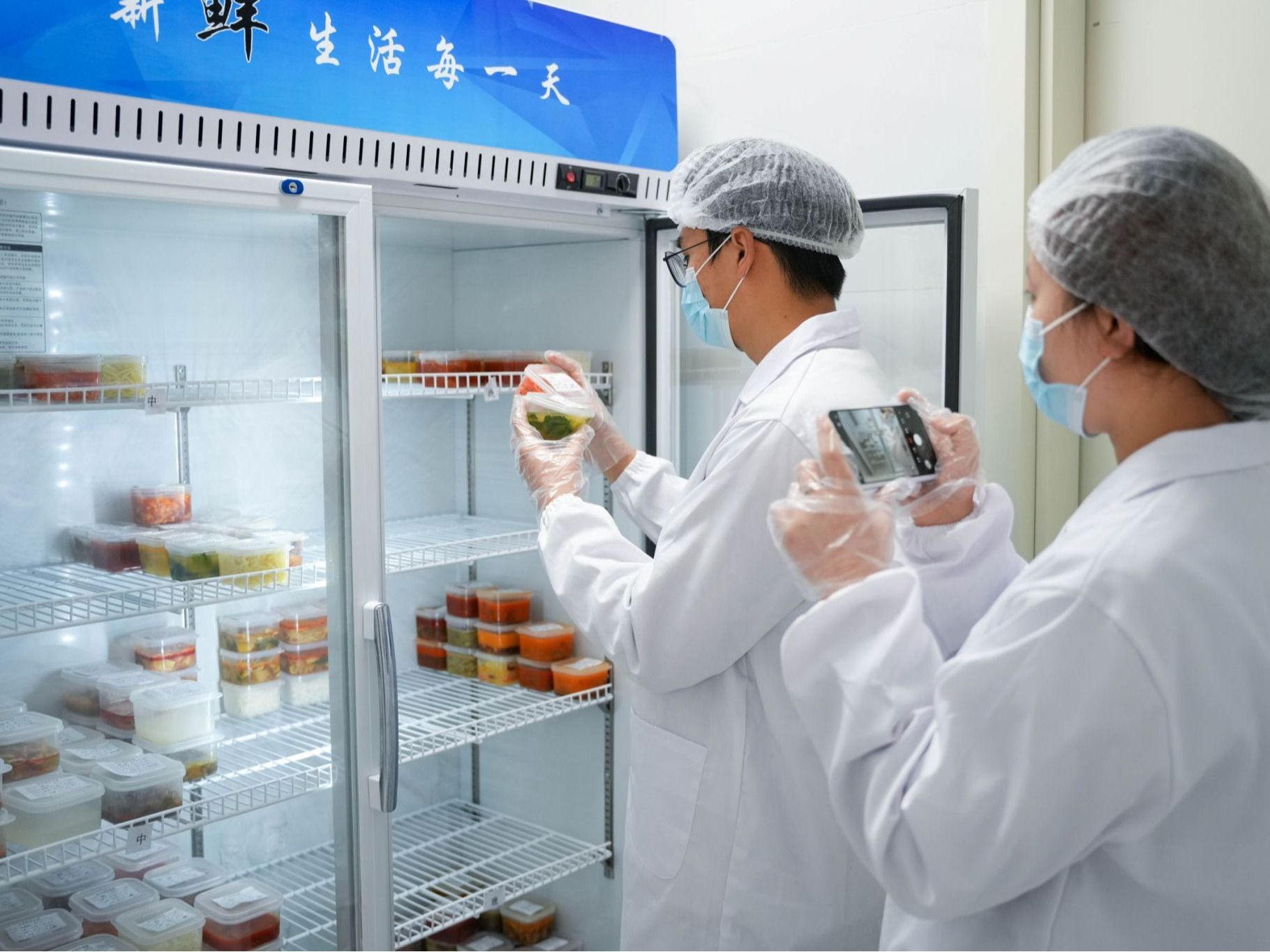 守护舌尖安全，护航师生安康：BEAT365英国官网开展“3·15”主题宣传实践活动