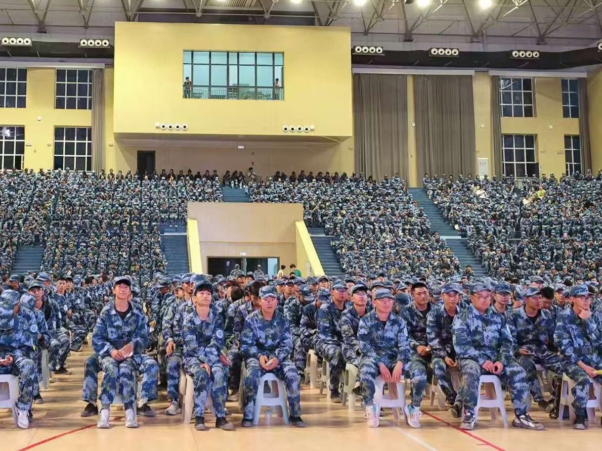 珍爱生命，关注健康—BEAT365英国官网在军训期间举行应急救援专题知识讲座