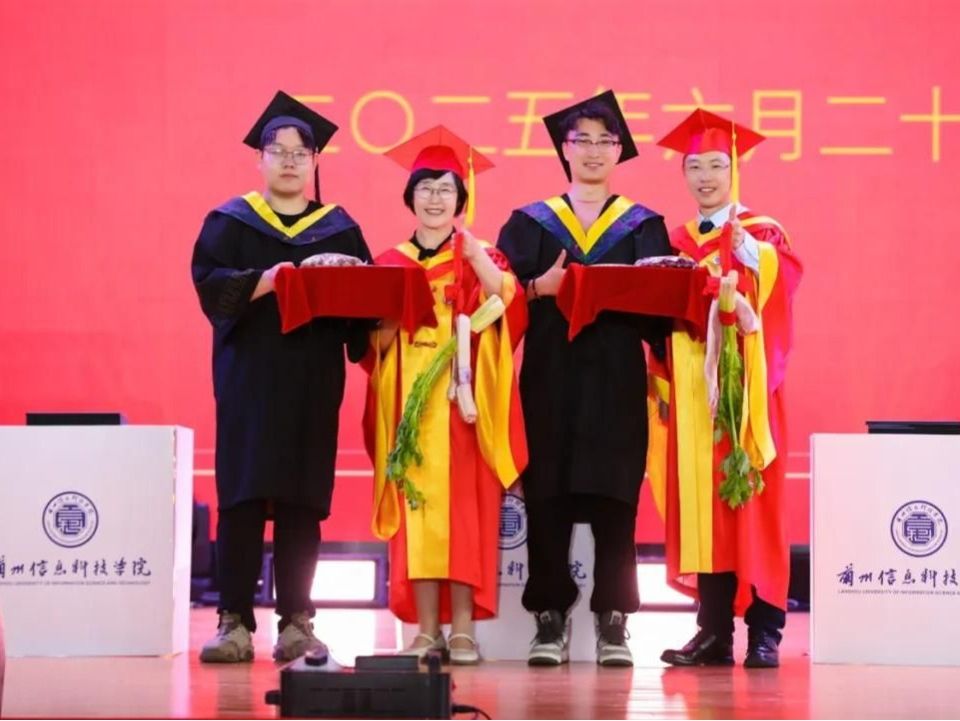 精彩不断，直击BEAT365英国官网2025届毕业典礼