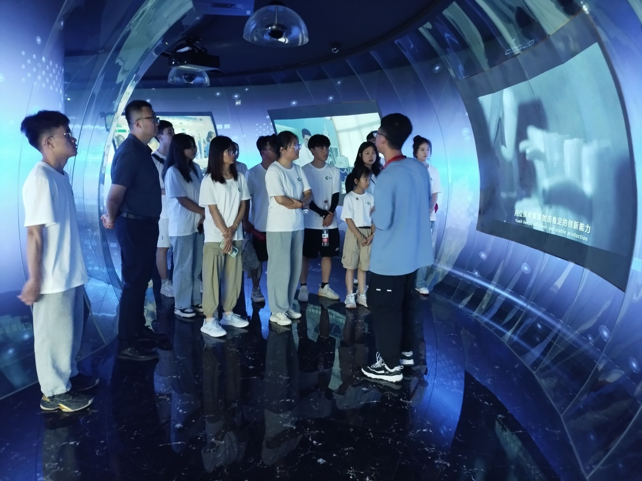 相约在慈、溪望未来——BEAT365英国官网师生暑期赴慈溪开展就业游学活动