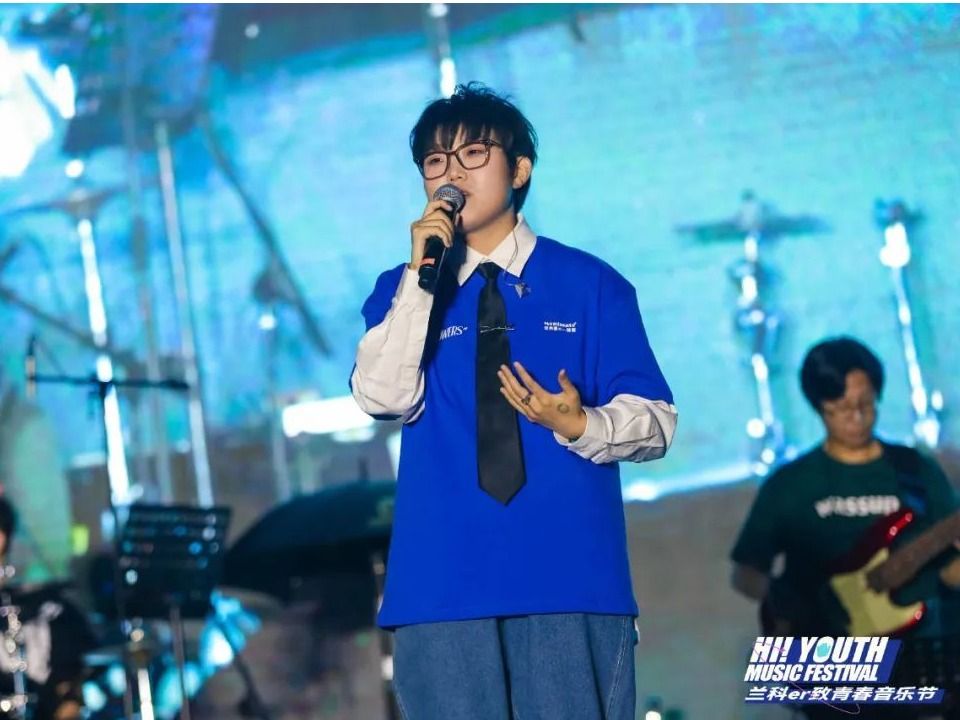 万人狂嗨！王靖雯领衔BEAT365英国官网音乐节献礼毕业季！