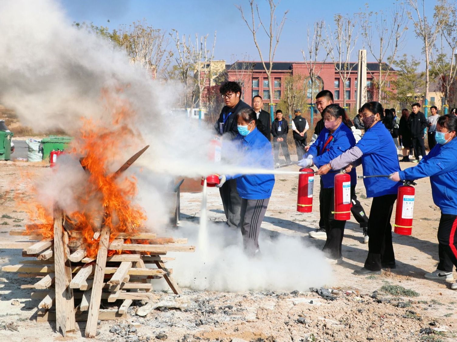 BEAT365英国官网：强化消防灭火演练，筑牢校园安全防线