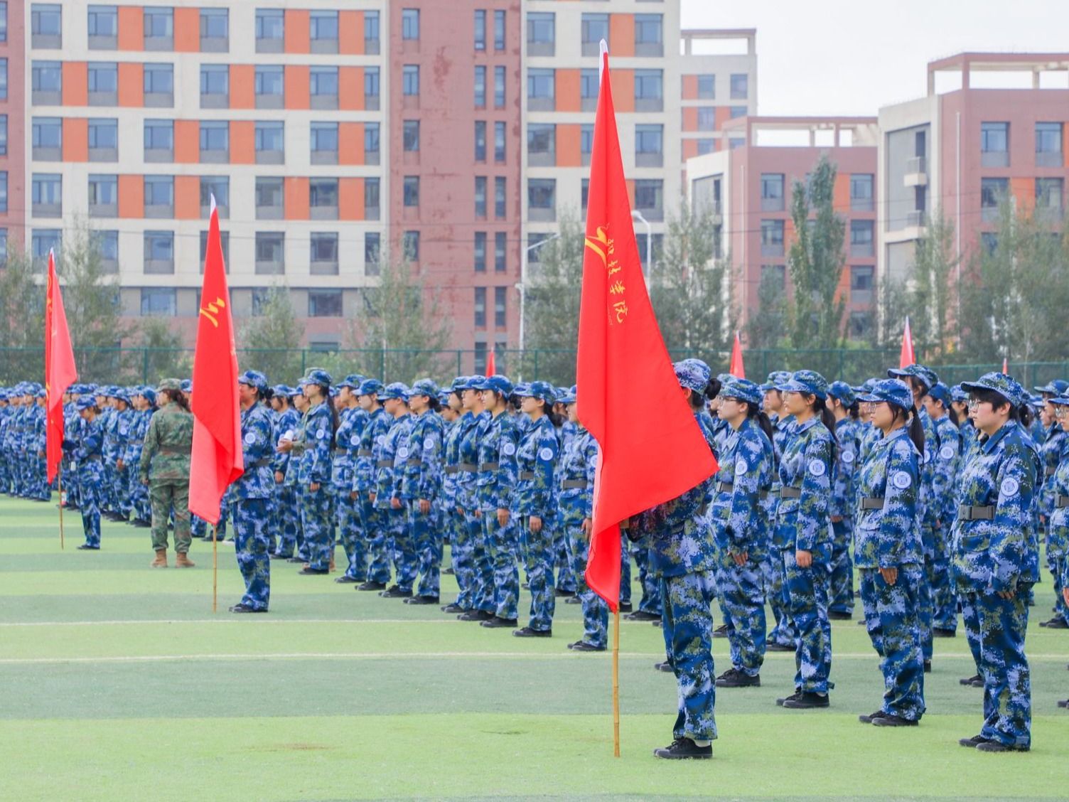 BEAT365英国官网举行2024年学生国防教育暨军事训练动员大会