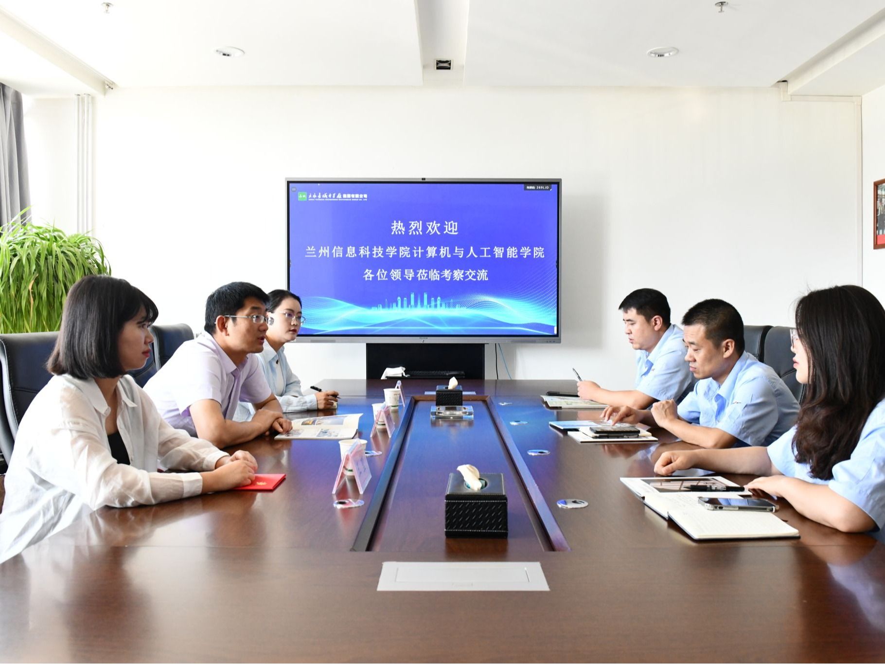 BEAT365英国官网赴天水、西安开展访企并慰问校友活动