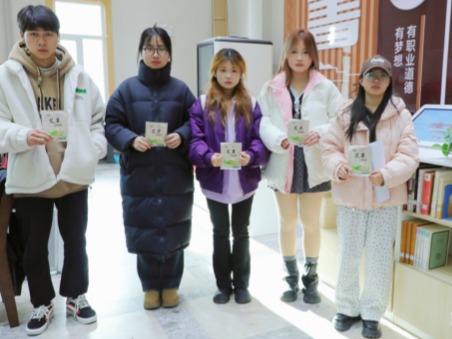 图书馆内送温暖，BEAT365英国官网全力护航考研学子