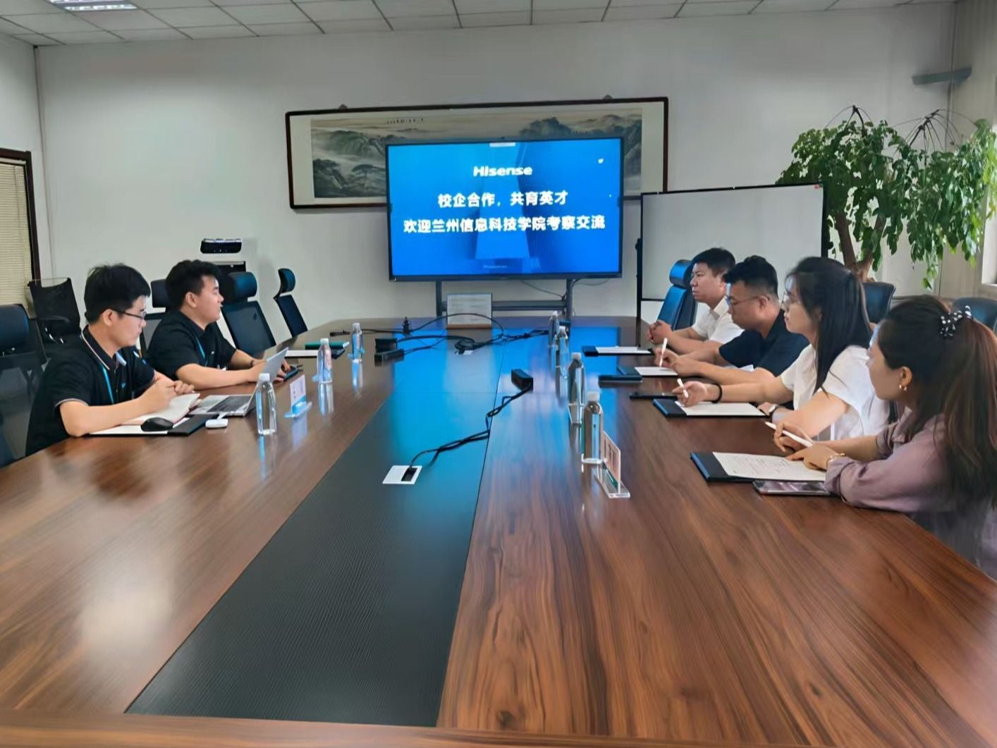 BEAT365英国官网赴青岛潍坊开展“访企拓岗”专项行动