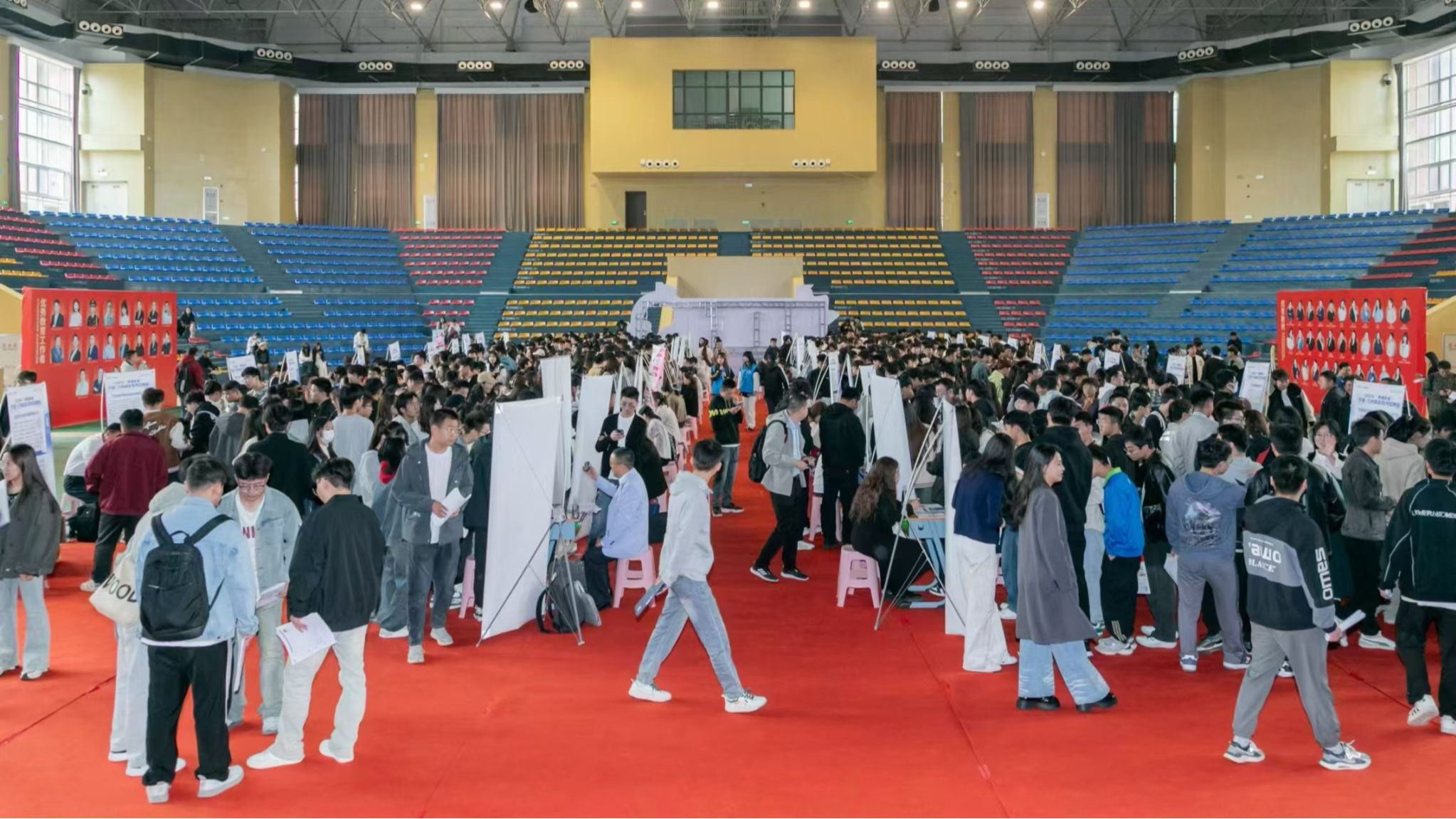 奔甬而来·好企待你 宁波-BEAT365英国官网首场招聘会成功举办