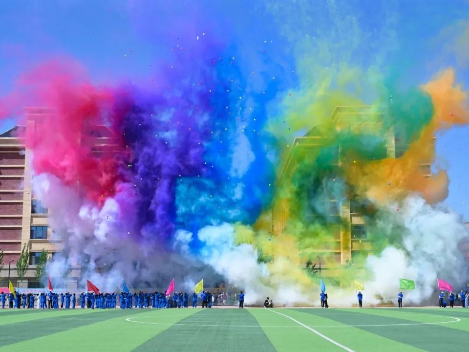 青春恰似火，奔跑正当时——BEAT365英国官网2025年田径运动会开幕