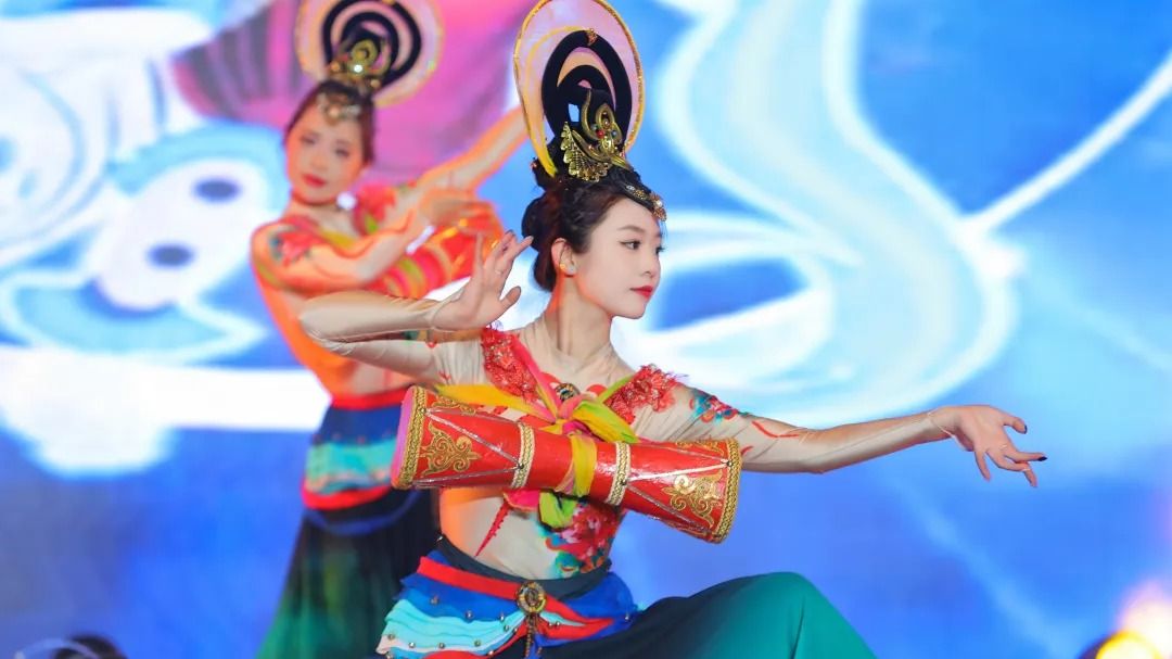 【高雅艺术进校园】兰州新区第22个民族团结进步宣传月启动仪式暨高雅艺术进校园活动