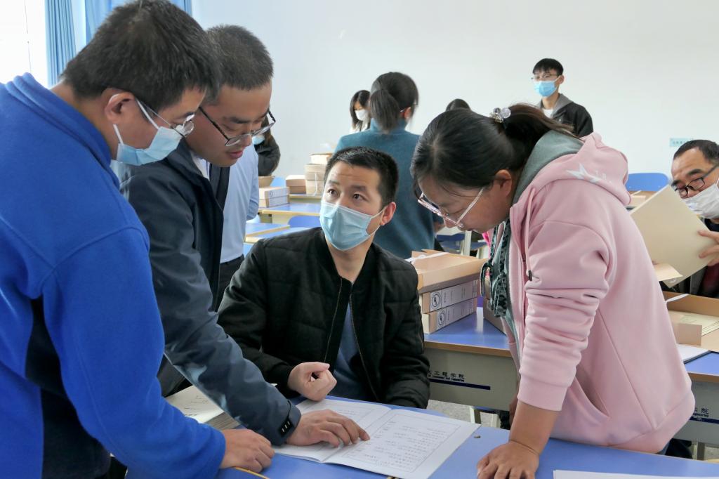 抓细做实教学专项检查，促进教学质量稳步提升——学校开展2022学年基础教学资料检查工作