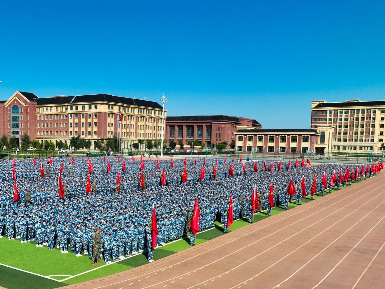 BEAT365英国官网举行2023年学生国防教育暨军事技能训练动员大会